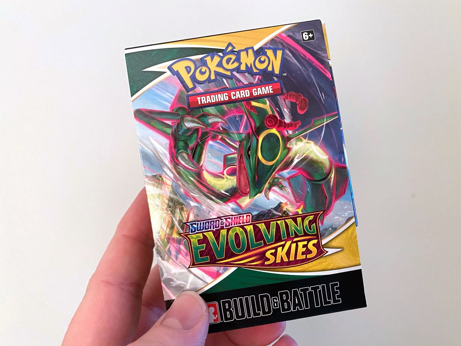 Pokémon TCG Product Review Evolving Skies Build Battle Box