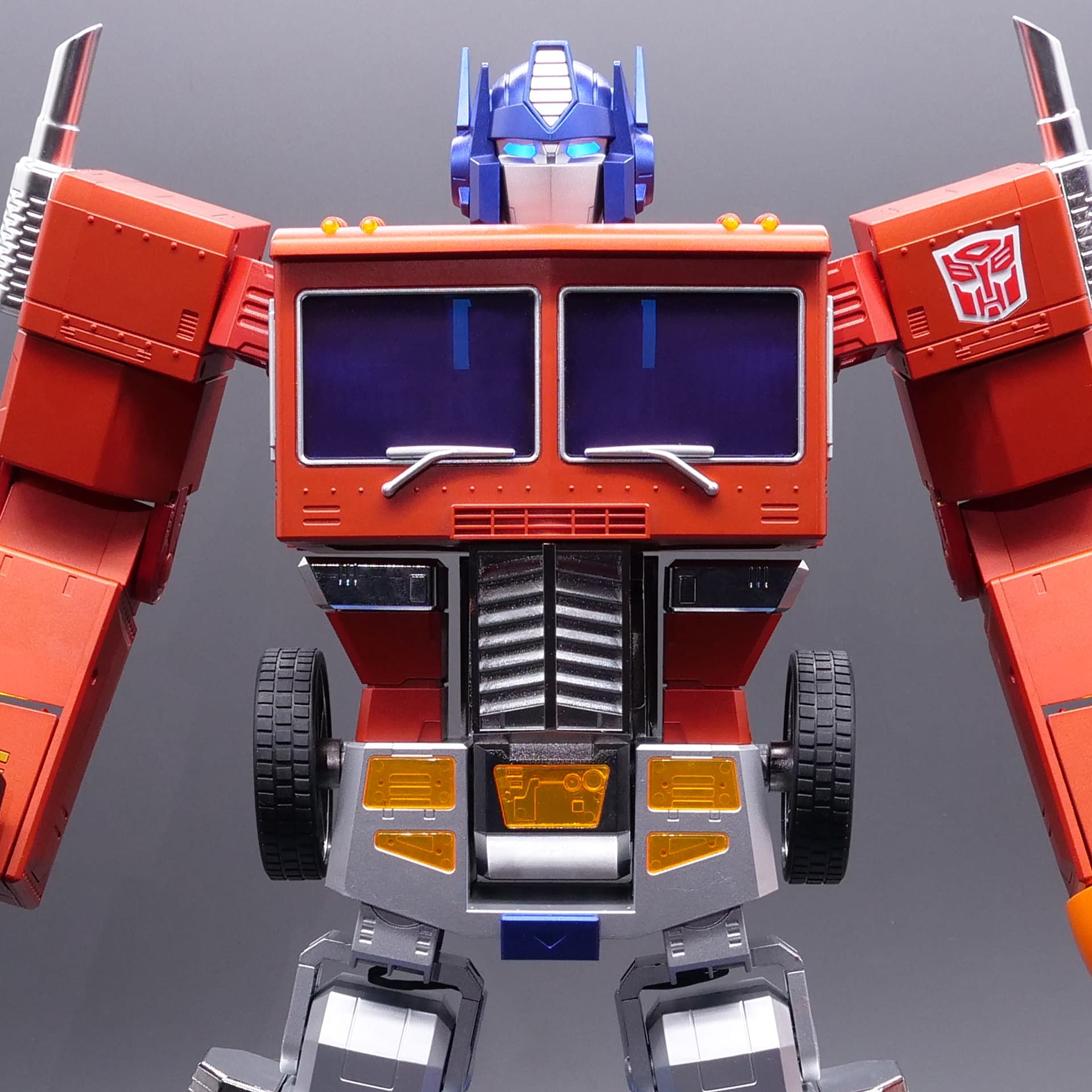 Optimus Prime Programmable Robot Debuts At Hasbro From Robosen