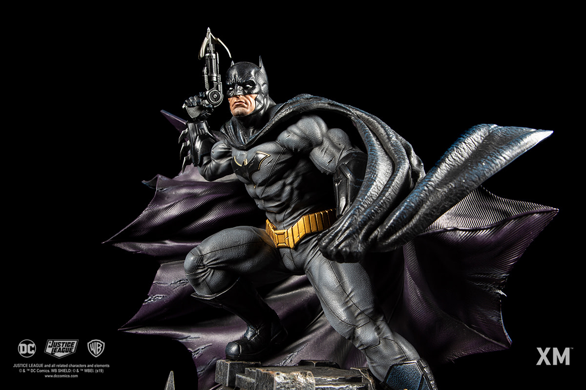 xm batman statue