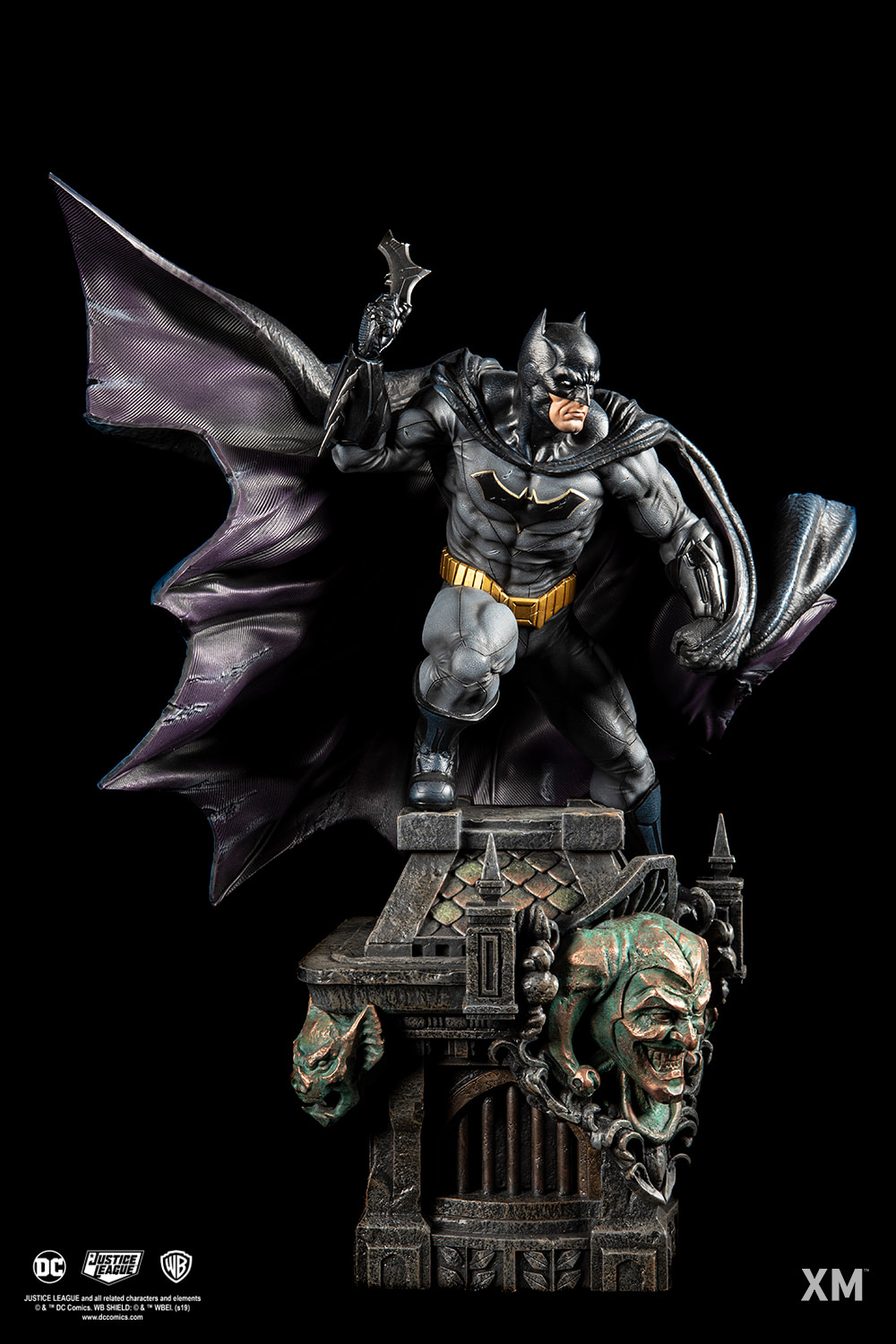 xm batman statue