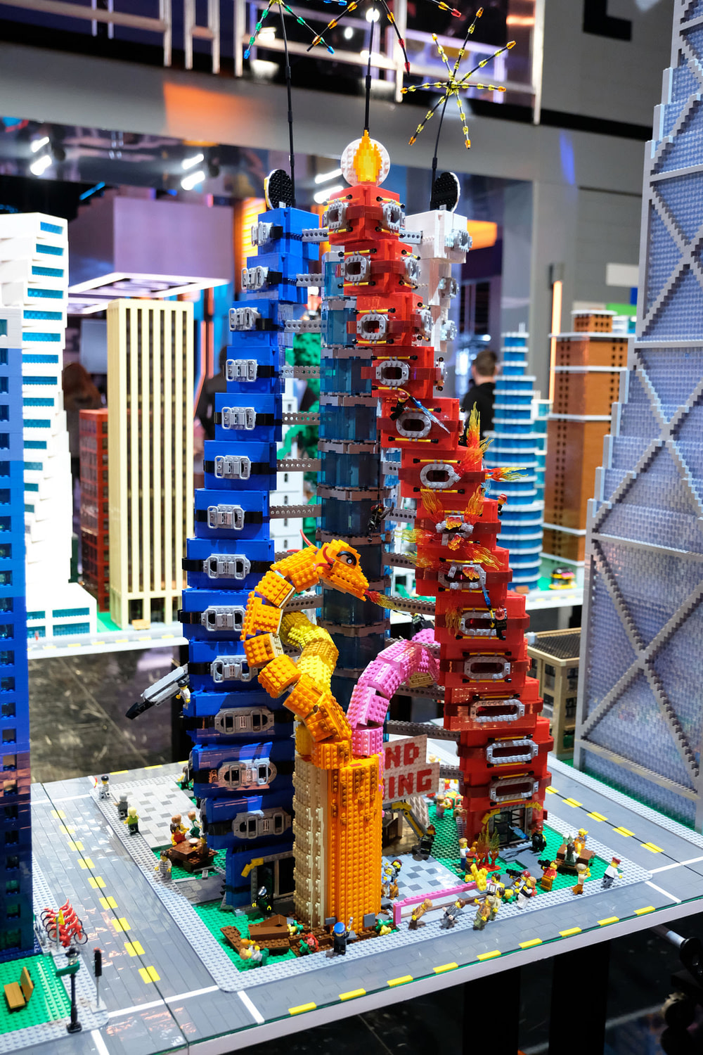 "LEGO Masters" Season 1 "Mega City Block": World-Building ...