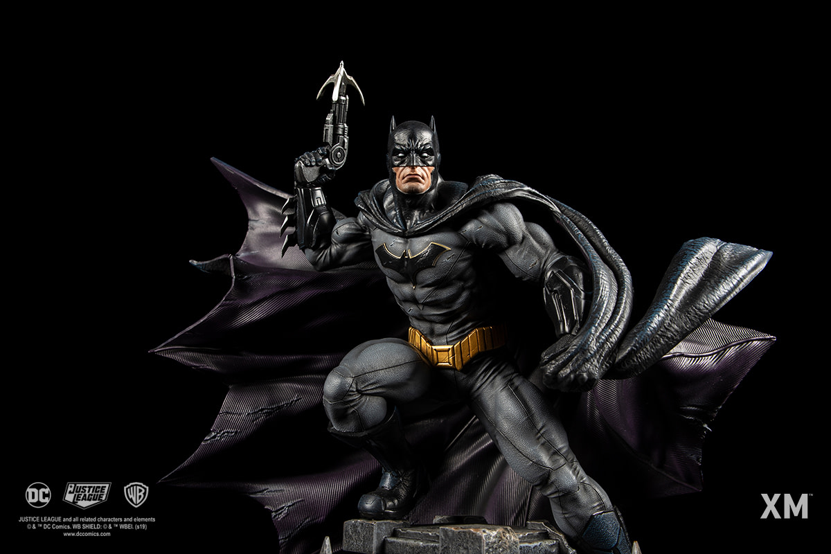 xm batman statue