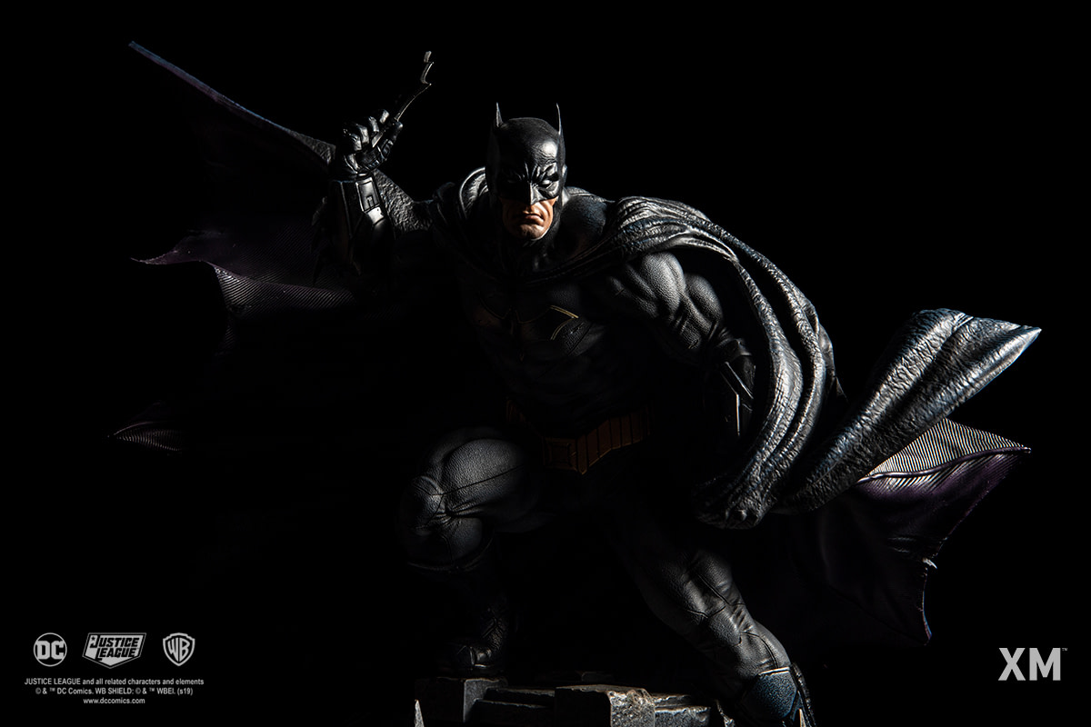 xm batman statue