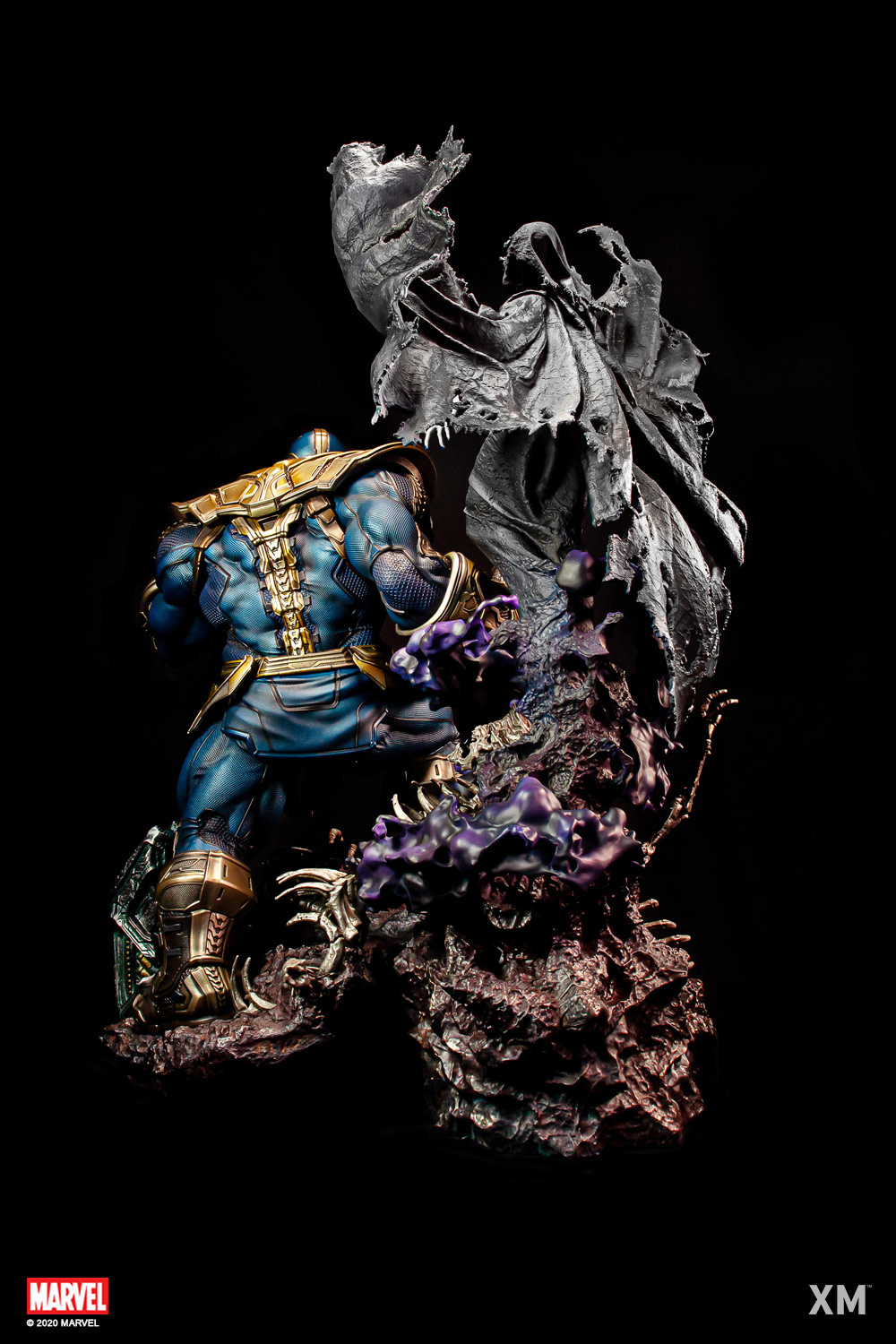 thanos and lady death statue