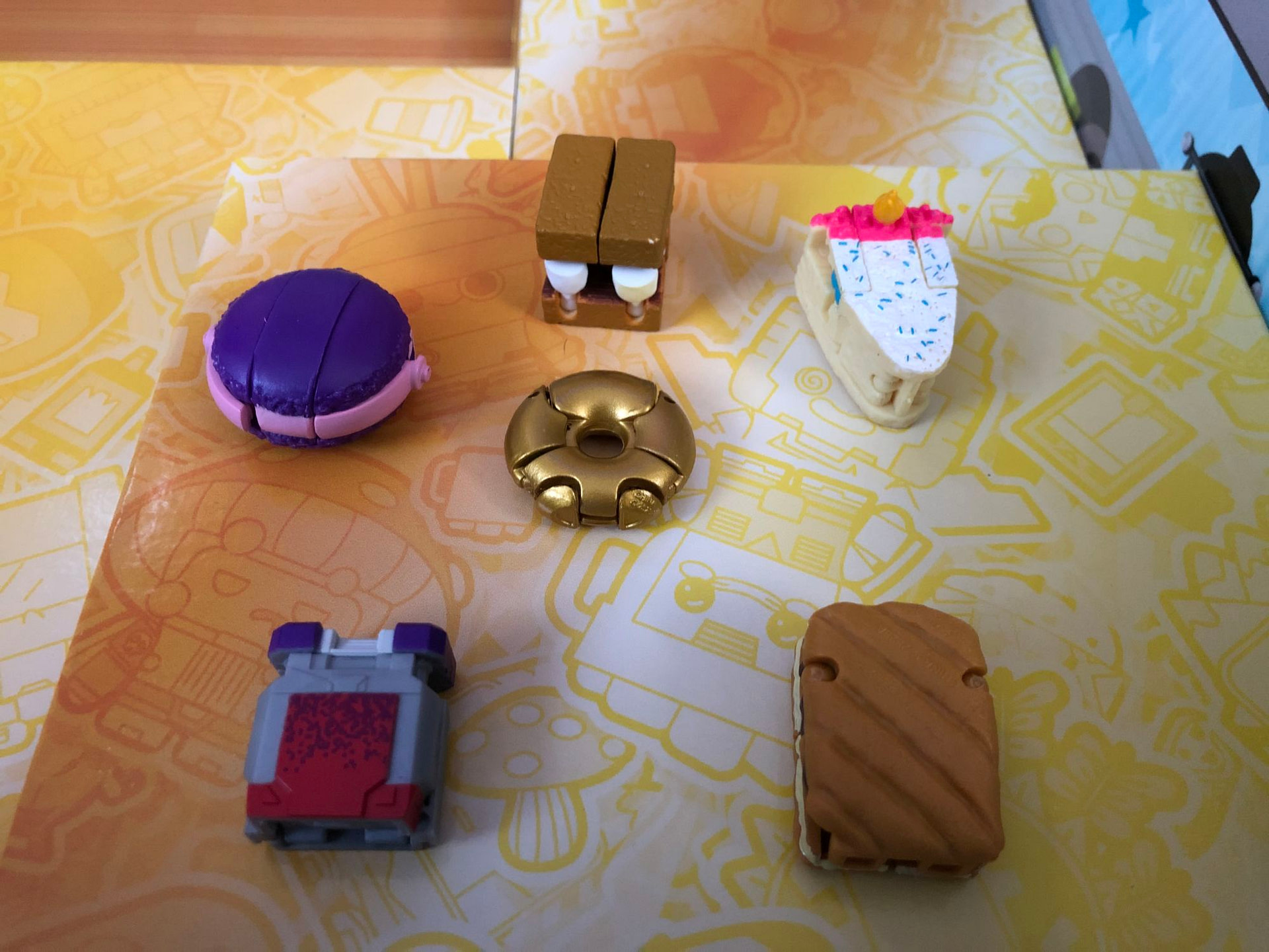 Botbots Pinterest Transformers BotBots Return for the Goldrush Games from Hasbro