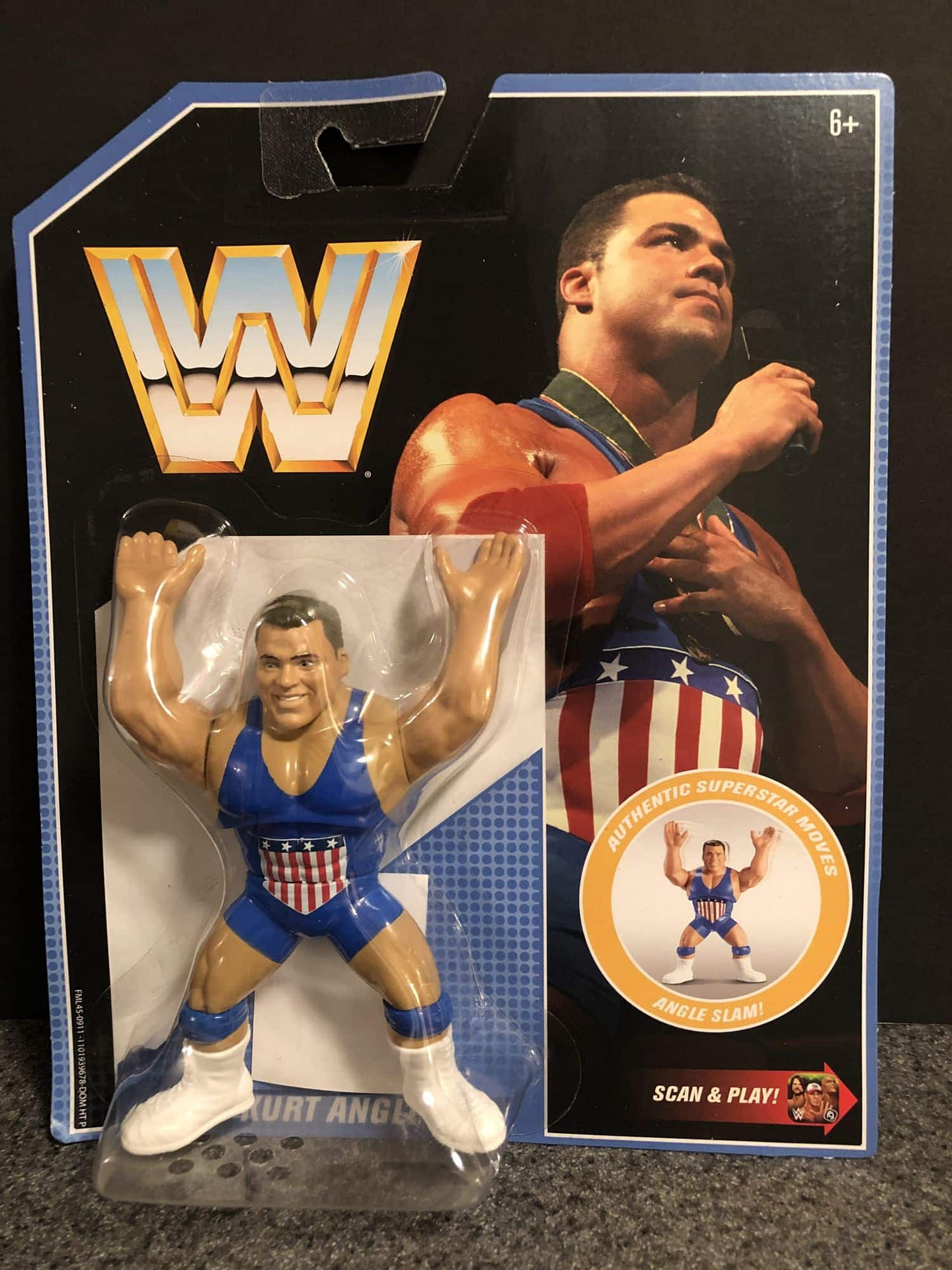 Let's Take a Look at the New Wave of Mattel's WWE Retro Figures