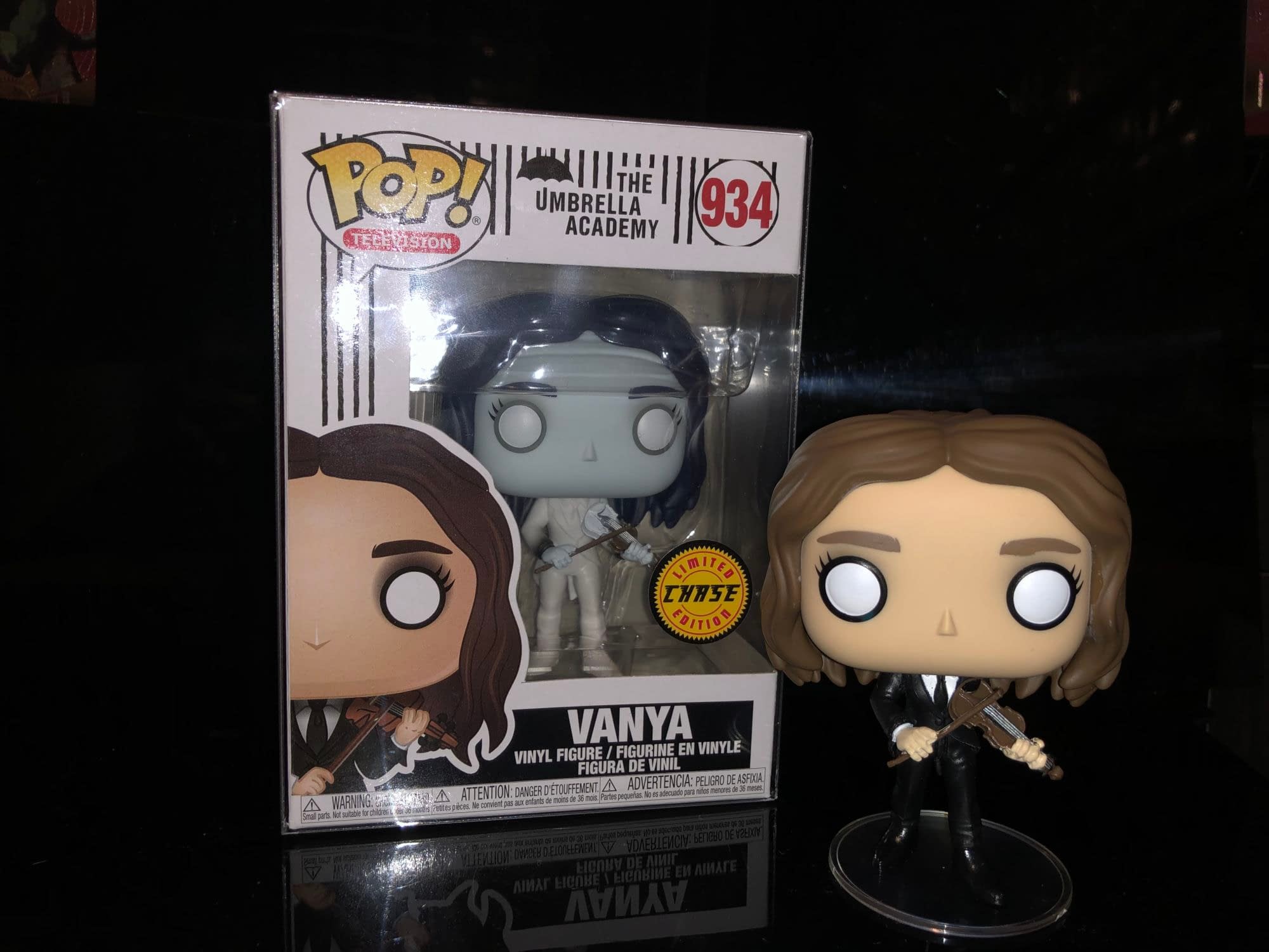 Funko POP! The Umbrella Academy Vanya Chase Variant - Sammlerfigur Vinyl 3.75 Zoll