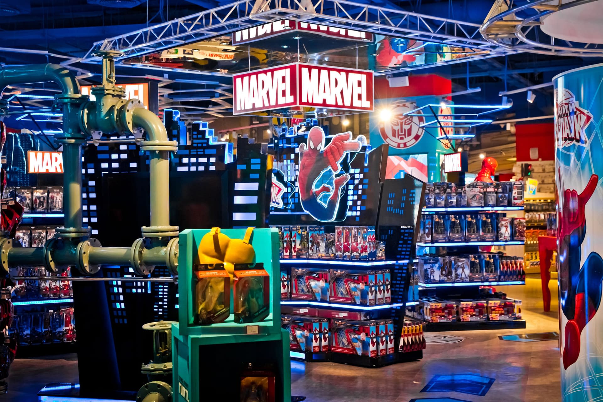 marvel figure shop