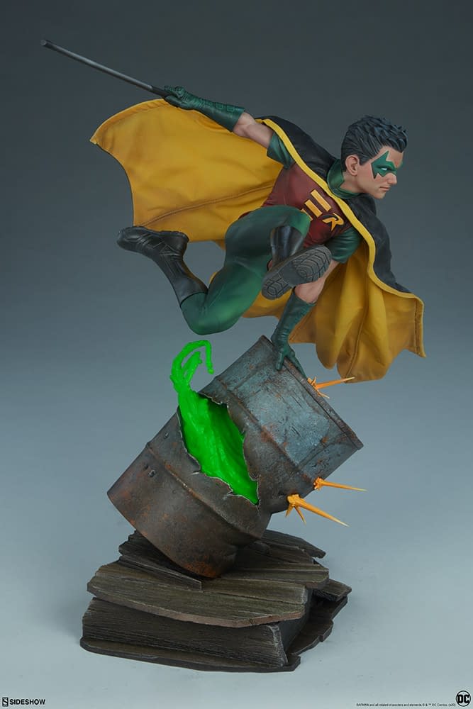tweeterhead robin statue