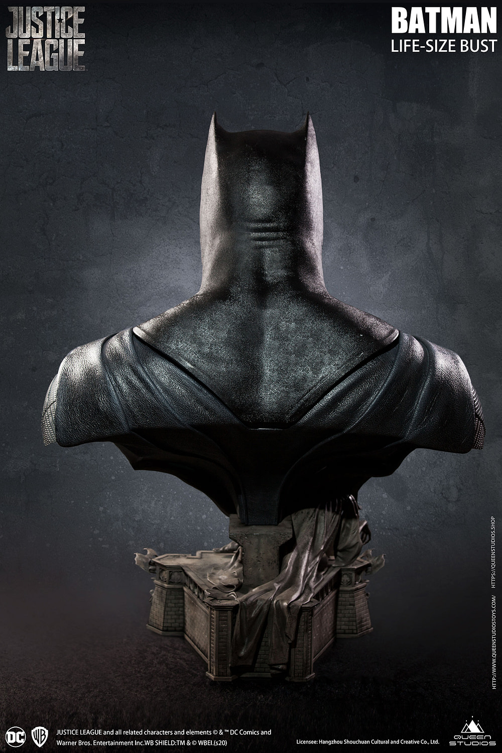 batfleck statue