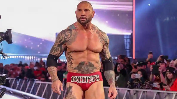 Dave Bautista est prêt à infliger un coup dur majeur, gracieuseté de la WWE. Dave Bautista est prêt à infliger un coup dur majeur, gracieuseté de la WWE.