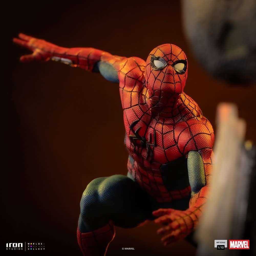 Spider-Man Takes on the Fury of the Hulk in New Iron Studios Statue