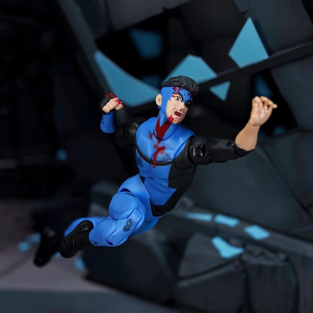 Jada Toys Unveils SDCC Exclusive Battle-Damaged Invincible Figure