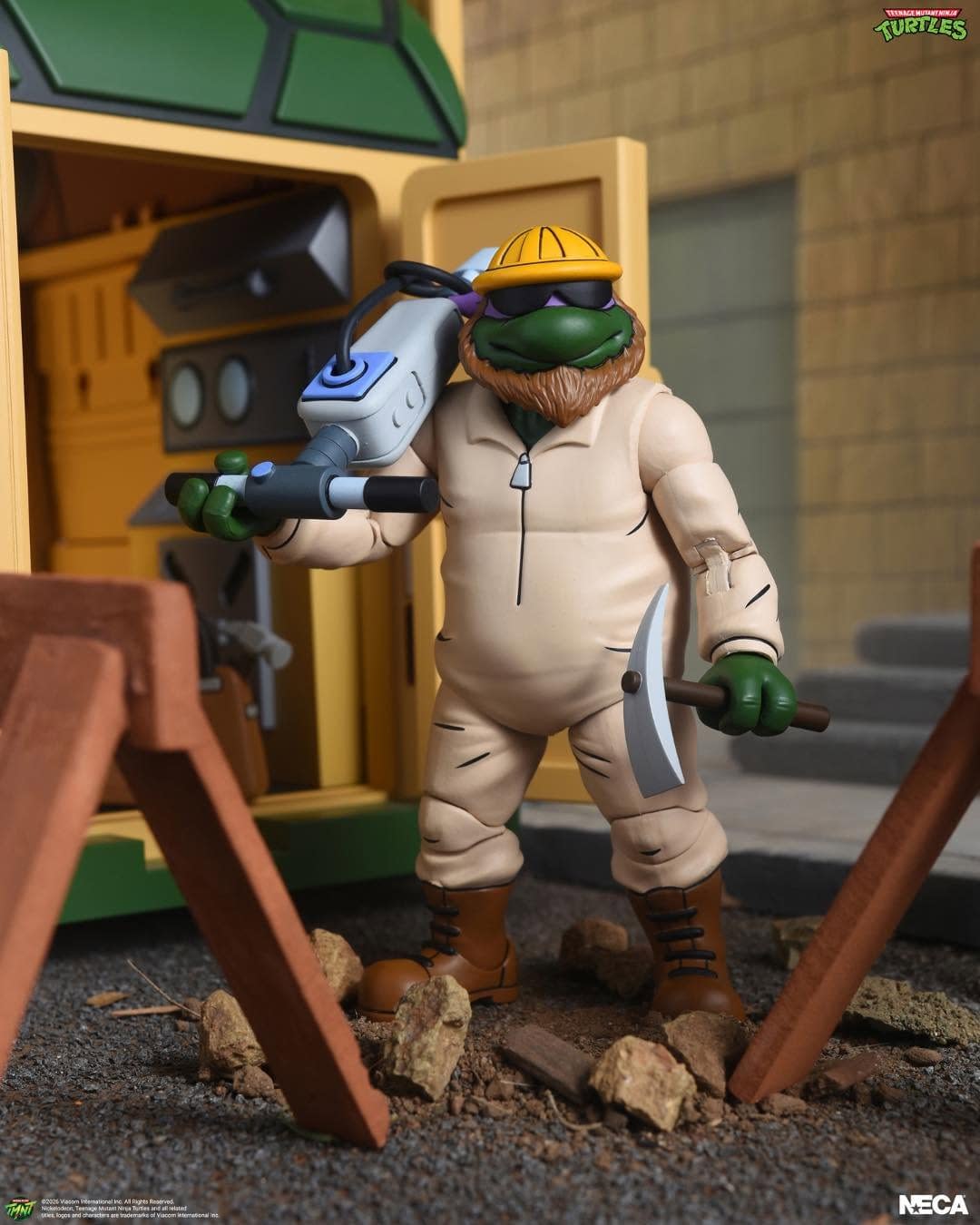 New NECA Deep-Cut Construction Donatello TMNT Figure Revealed