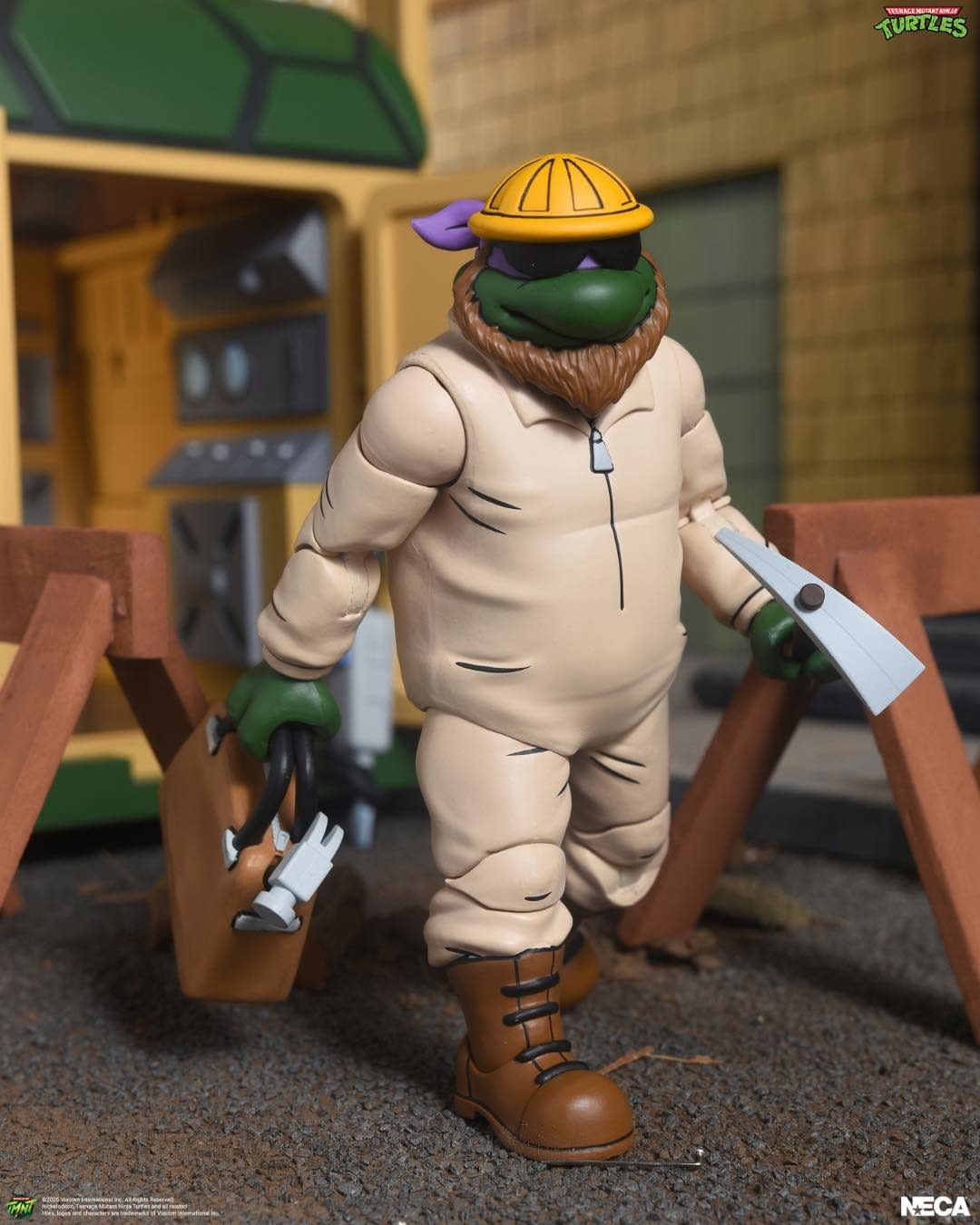 New NECA Deep-Cut Construction Donatello TMNT Figure Revealed