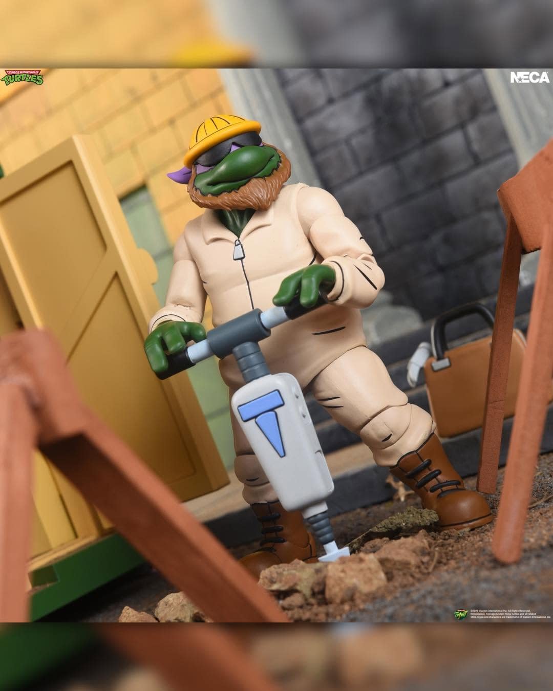 New NECA Deep-Cut Construction Donatello TMNT Figure Revealed