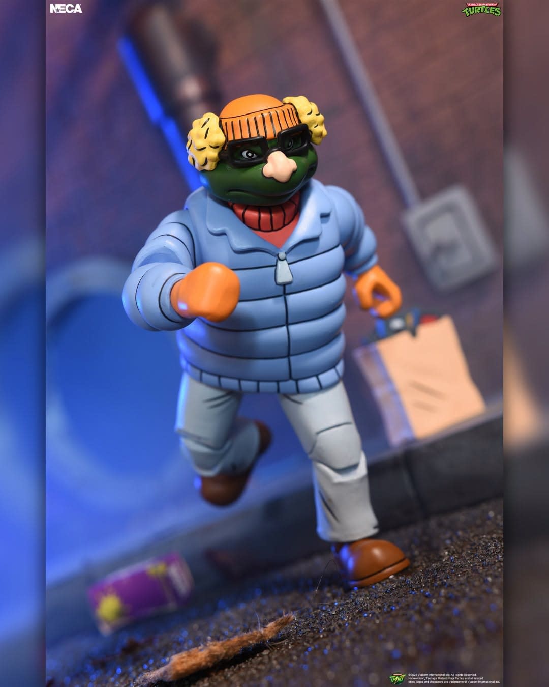 New Teenage Mutant Ninja Turtles Incognito Mikey Arrives from NECA