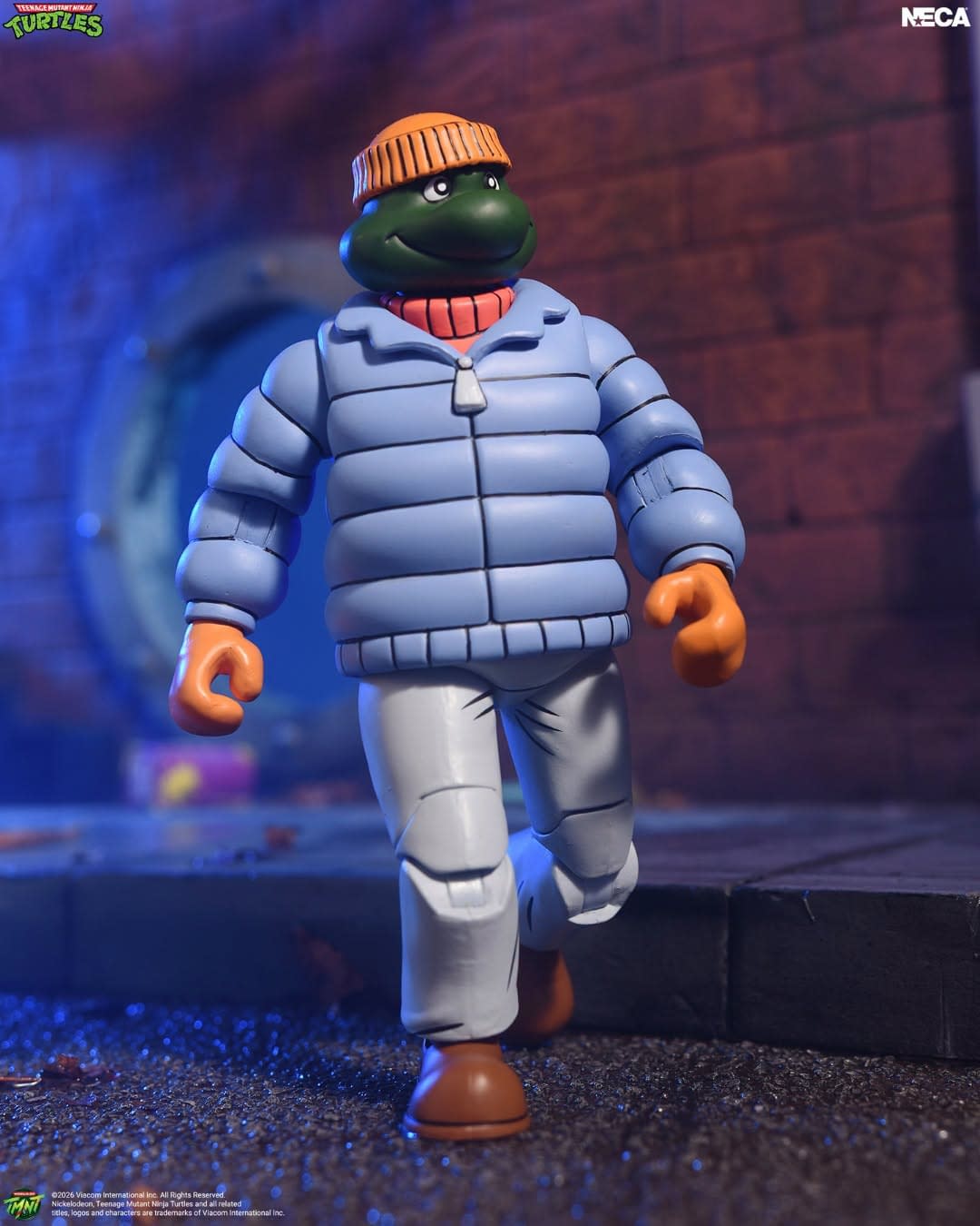 New Teenage Mutant Ninja Turtles Incognito Mikey Arrives from NECA