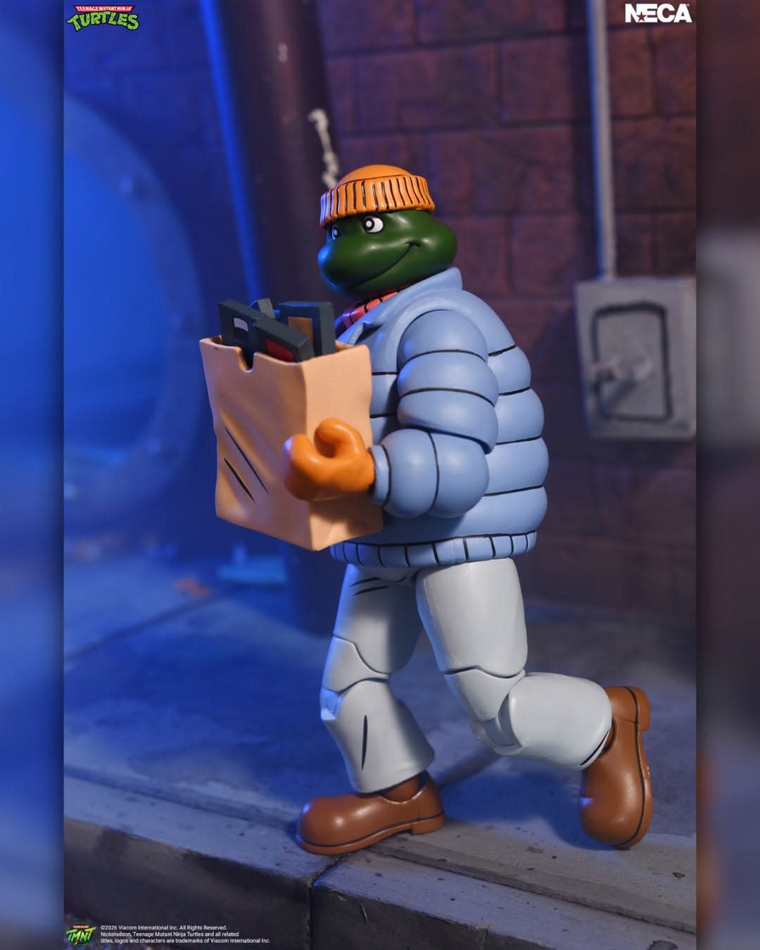 New Teenage Mutant Ninja Turtles Incognito Mikey Arrives from NECA