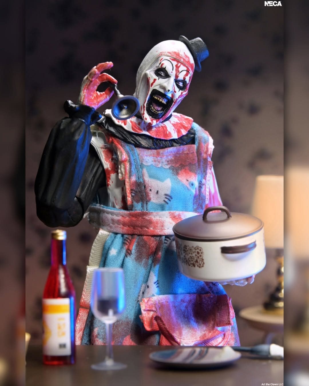 NECA Debuts Ultimate Thanksgiving Art the Clown from Terrifier 2