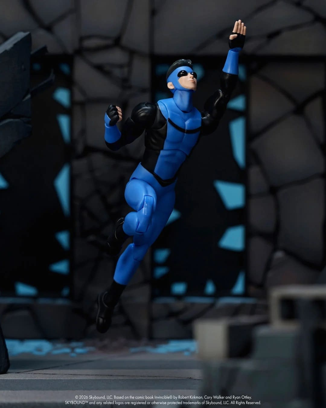 Pre-Orders Finally Arrive for Jada Toys New 1/12 Invincible Figure
