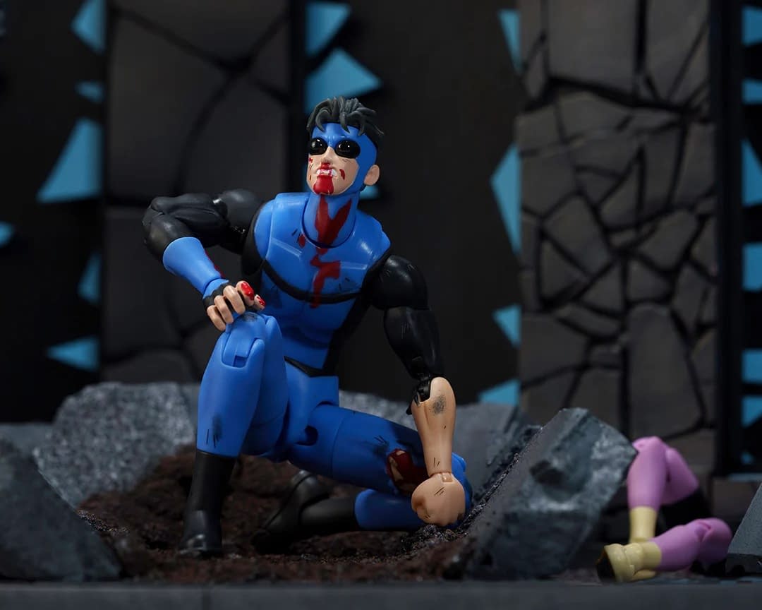 Jada Toys Unveils SDCC Exclusive Battle-Damaged Invincible Figure