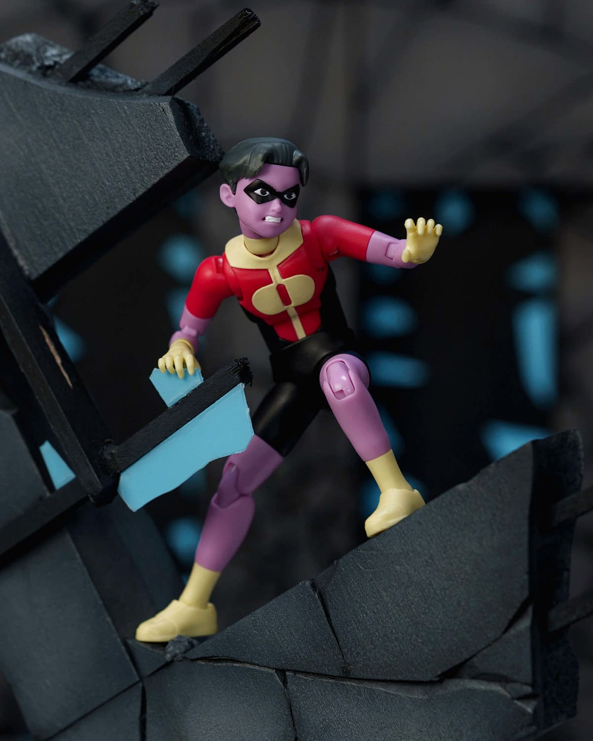 Kid Omni-Man Join the Fight with Jada Toys 1/12 Invincible Collection
