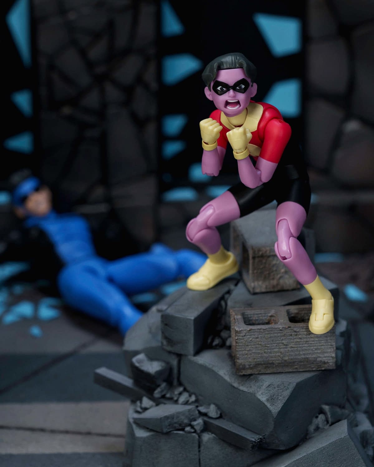 Kid Omni-Man Join the Fight with Jada Toys 1/12 Invincible Collection
