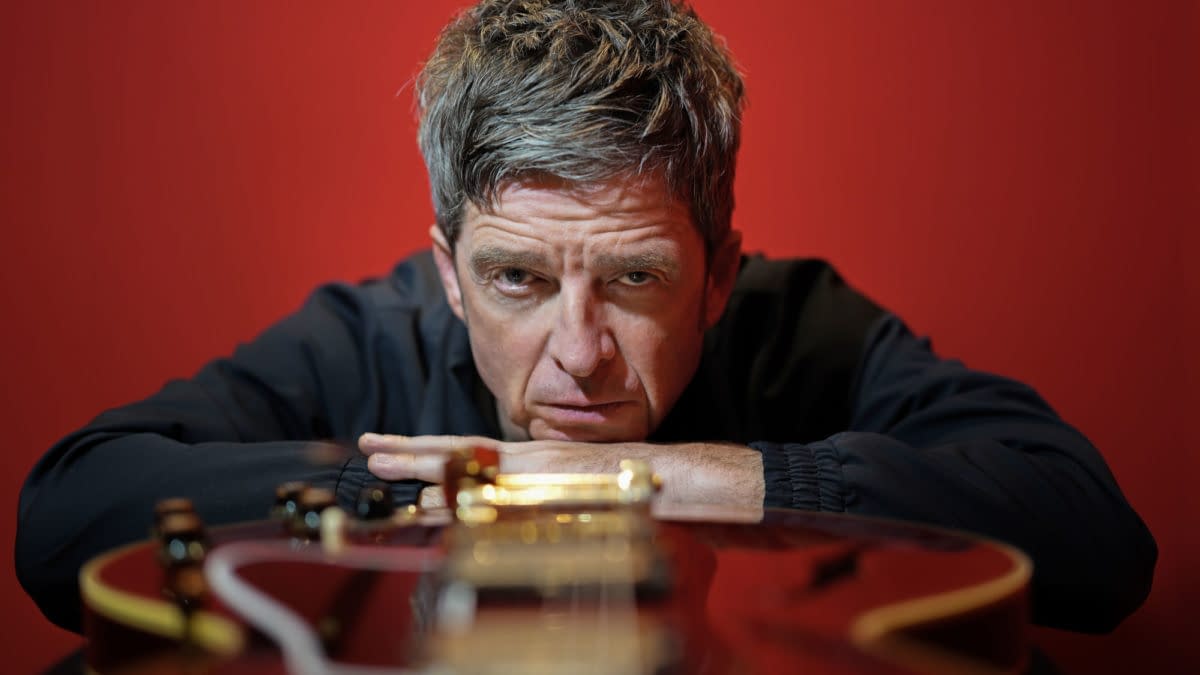 Gibson & Epiphone With Noel Gallagher Re-Create His Two Guitars