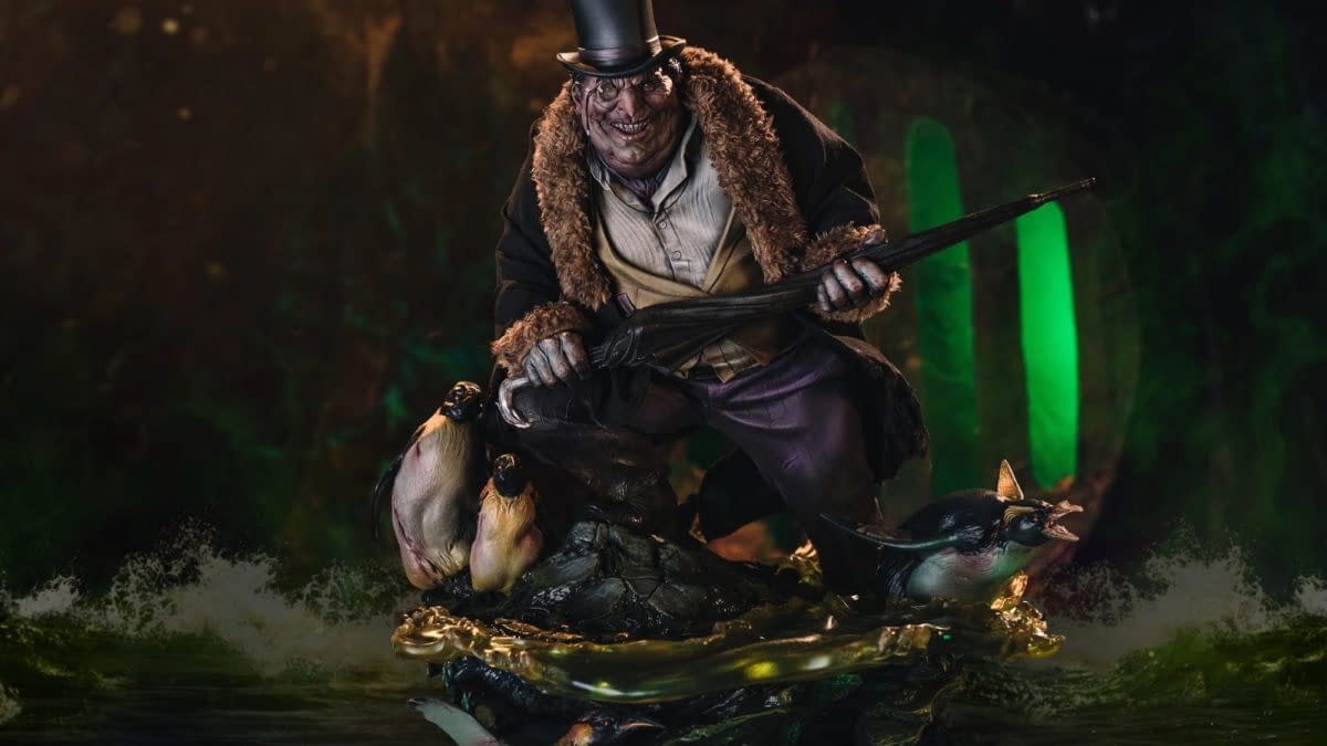 DC Comics Premium Format The Penguin Arrives from Sideshow