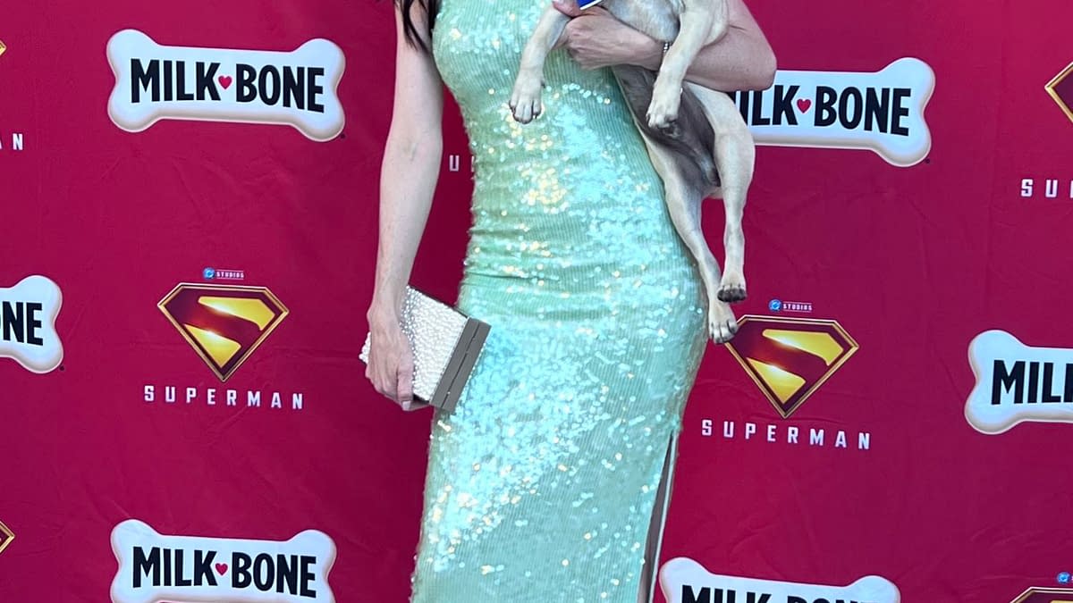 Superman & Lois Star Elizabeth Tulloch on Milk-Bone, Krypto, and Lois