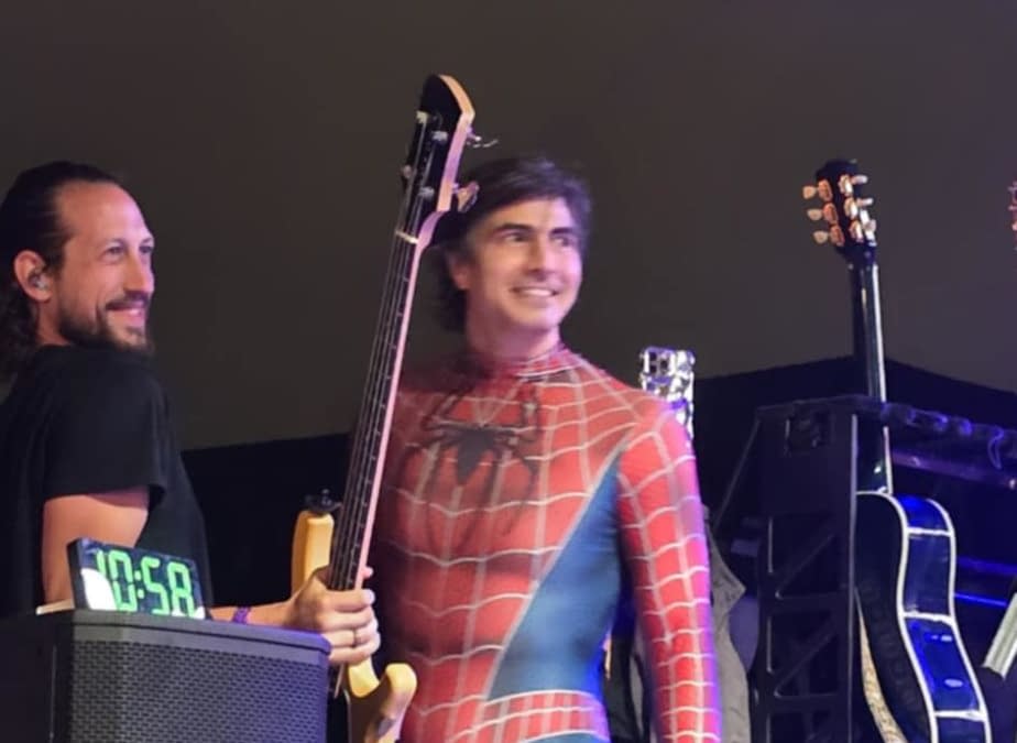 SDCC: San Diego Fandom Rooftop Party Had Brandon Routh As Spider-Man