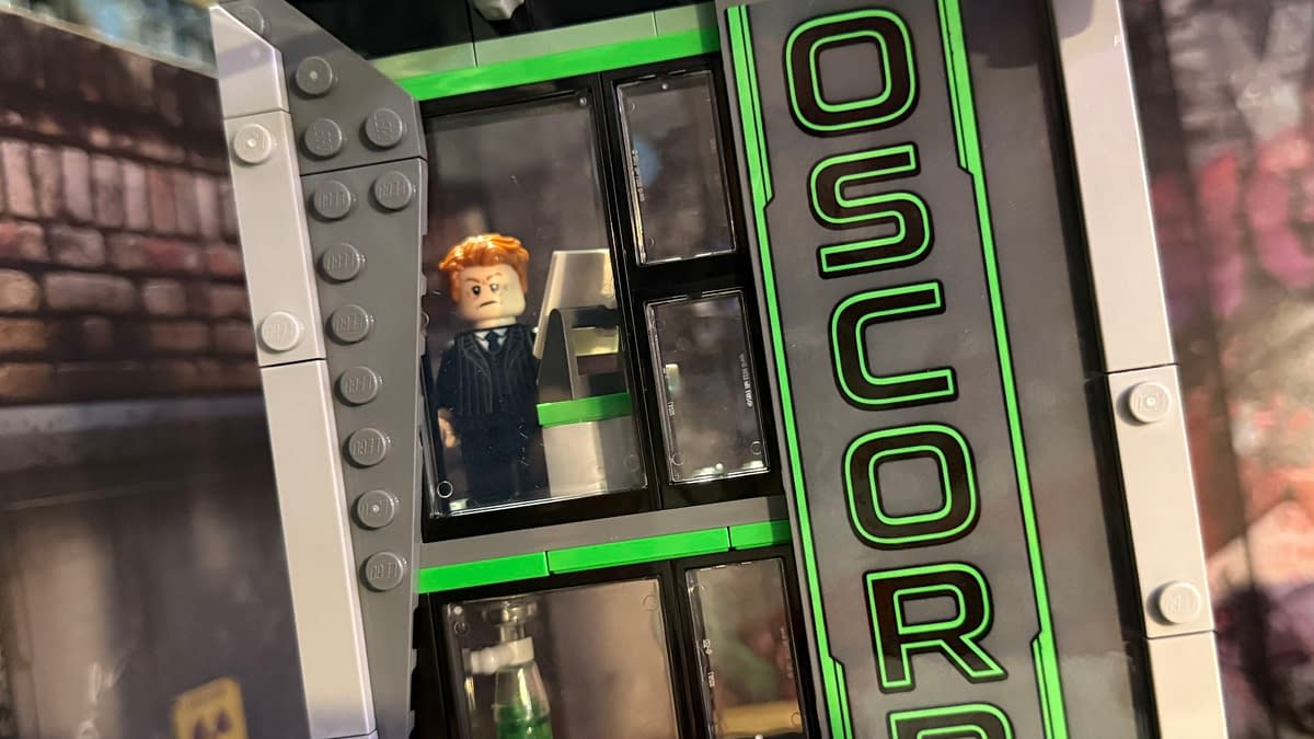 LEGO Spider-Man vs. Oscorp - The Man Behind the Mask