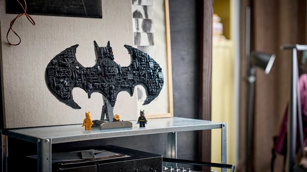 LEGO Unveils New LEGO Batman 20th Anniversary Logo Set