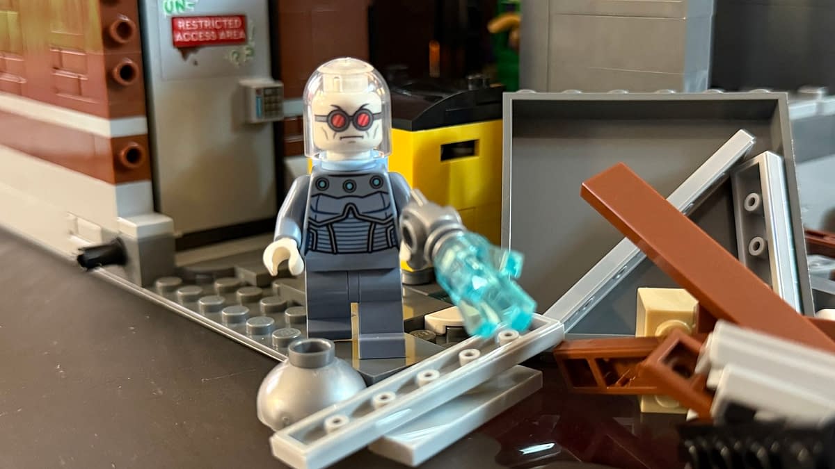 Halloween at the LEGO Arkham Asylum - Mr. Freeze Brings the Cold