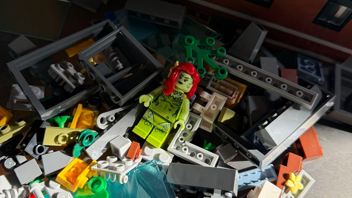 Halloween at the LEGO Arkham Asylum - Poison Ivy Brings the Green