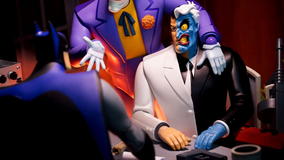Two-Face Joins Mondo’s 1/6 Batman: The Animated Series Collection