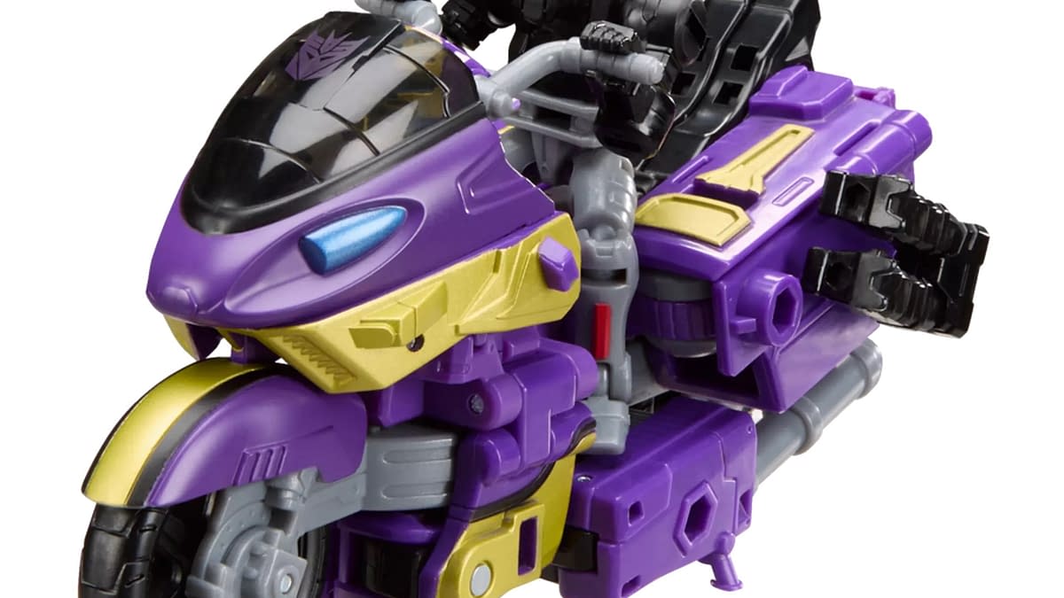 Sideways Joins the Fight with New Transformers Voyager Class Figure