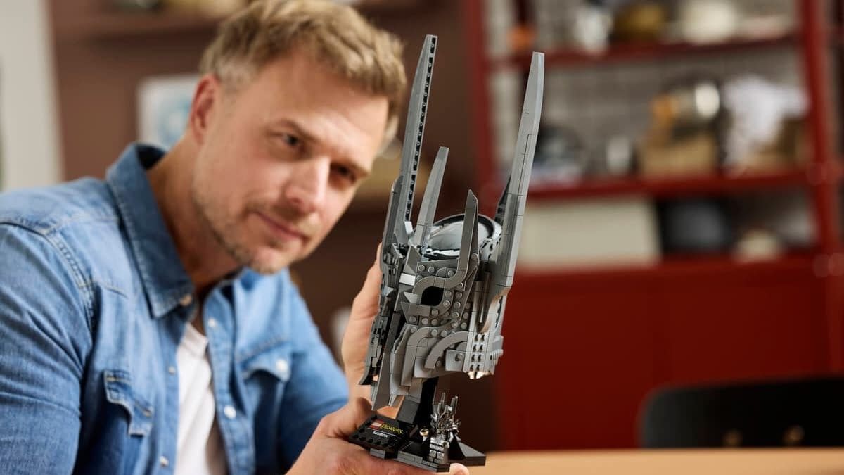 New The Lord of the Rings: Sauron’s Helmet Set Revealed by LEGO