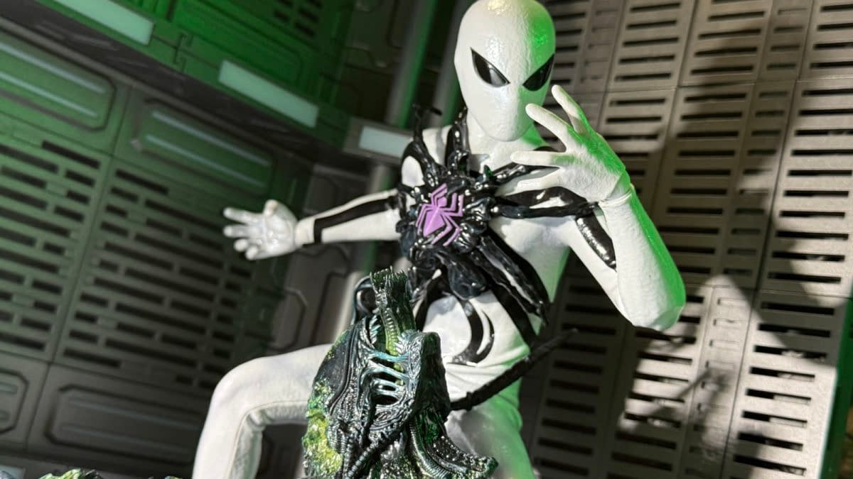 Spider-Man Gets a Xenomorph Upgrade with Hot Toys Aliens vs. Avengers