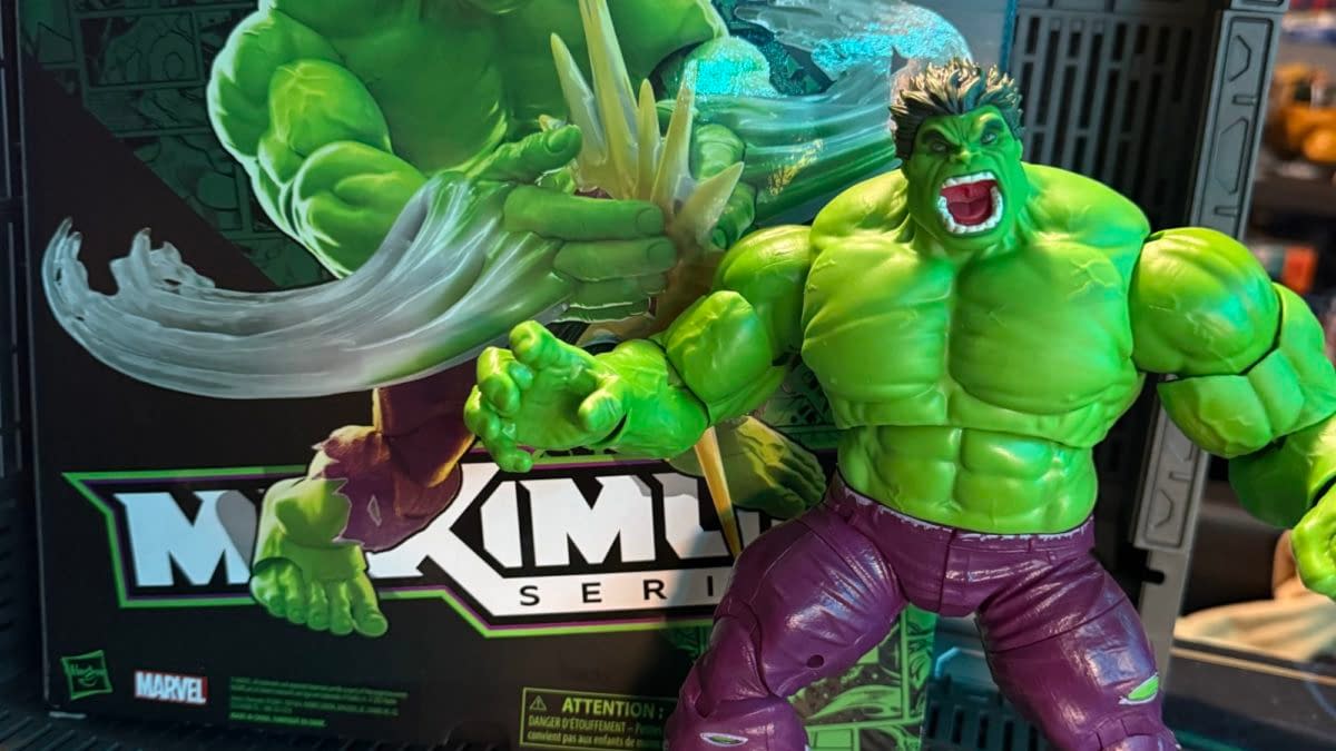 Let’s Take A Look At the Marvel Legends Maximum Series Hulk