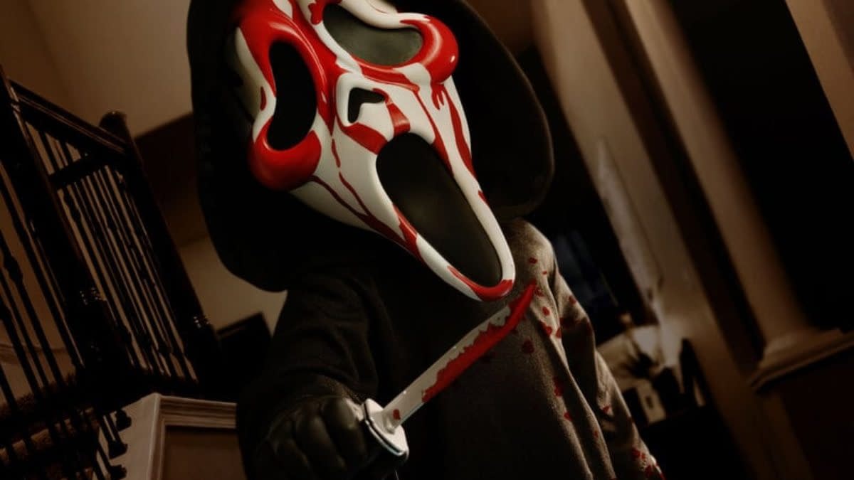 Slay with Mezco Toyz New MDS Mega Scale Bloody Ghost Face Figure