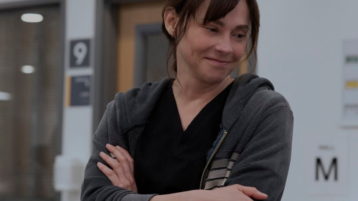 The Pitt Star Fiona Dourif Discusses Season 3, Robby, Roxie & More