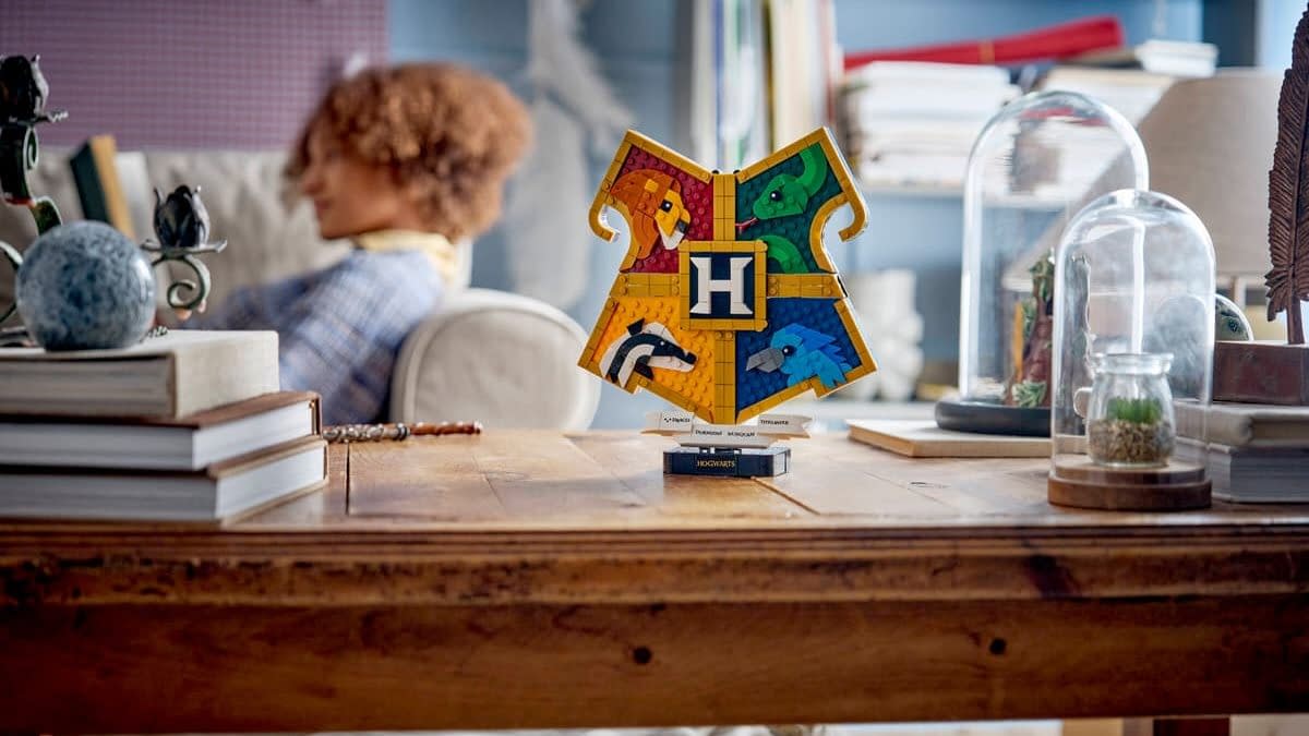 LEGO Brings the Magic with Harry Potter Hogwarts House Crest Set