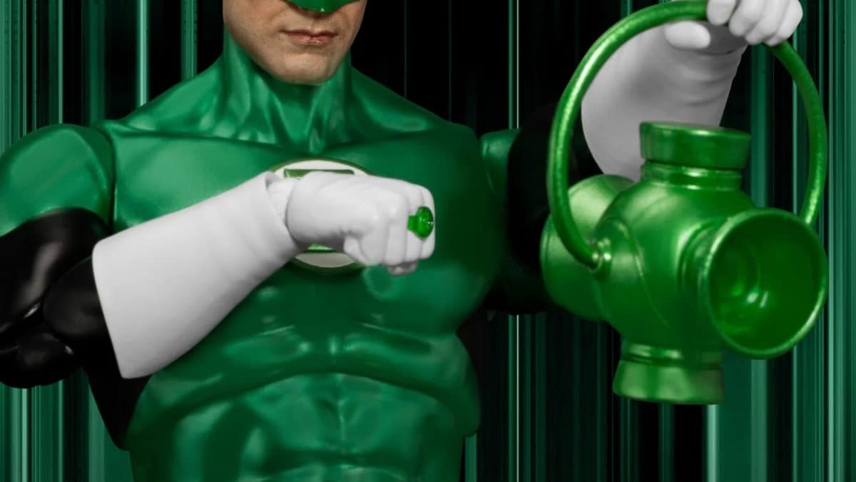 Beast Kingdom Powers Up Green Lantern for DAH Justice League Line