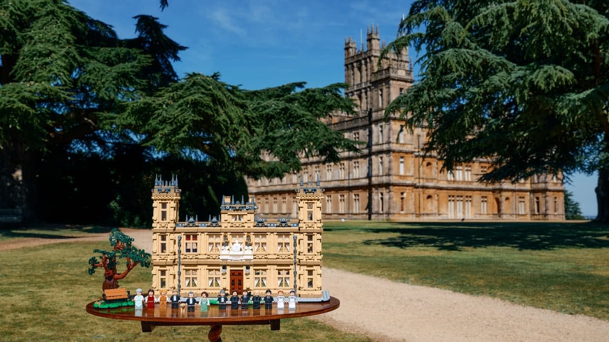 Become Part of Downton Abbey as LEGO Brings the TV Series to Life