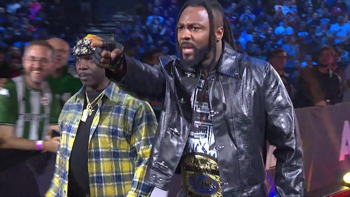 Swerve Strickland appears at AEW Grand Slam France with Prince Nana