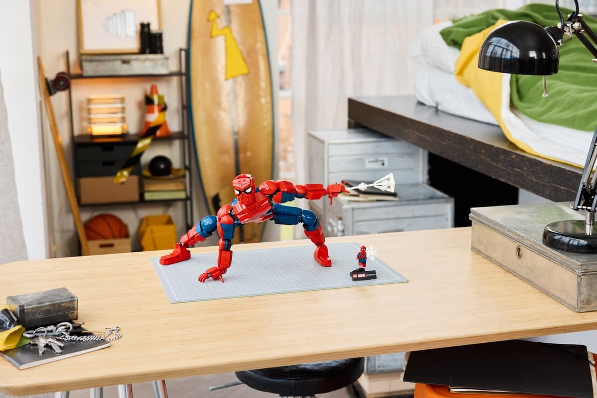 Build Your Own Spider-Man with LEGO's Newest Hero Figure Set