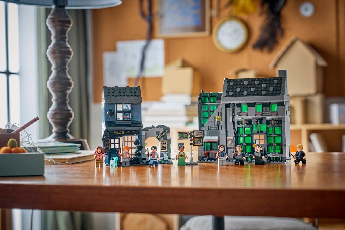 LEGO Debuts New Harry Potter Knockturn Alley Wizarding Shops Set