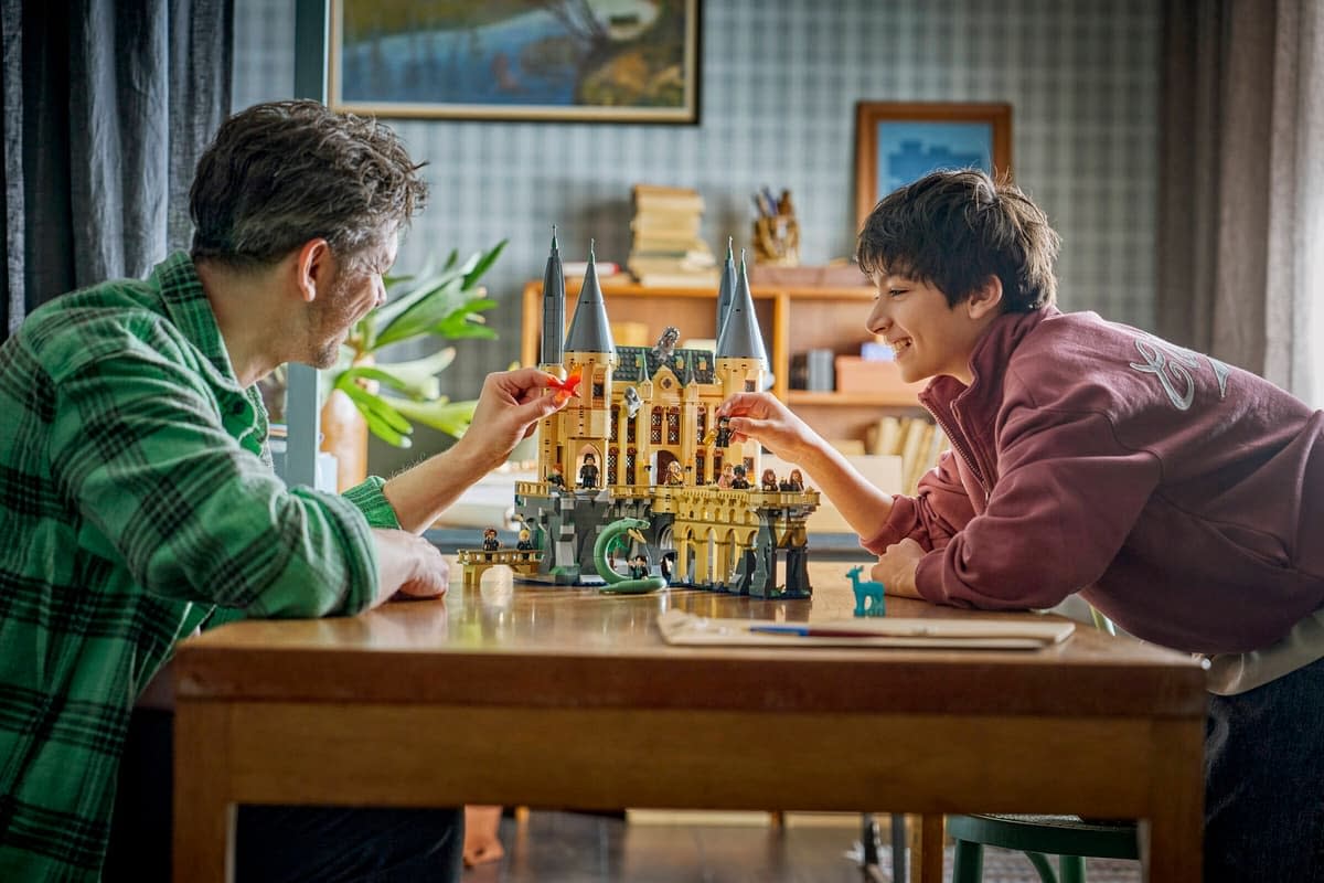 Revisit the Hogwarts Castle: East Wing with LEGO Harry Potter